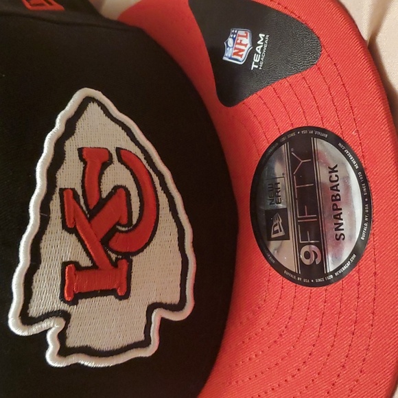 Hat - Picture 2 of 4